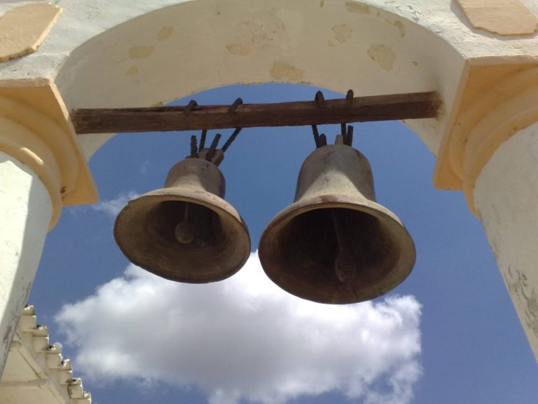 Cuál es la tradición y la historia de las campanas de Navidad Dulcenavidad