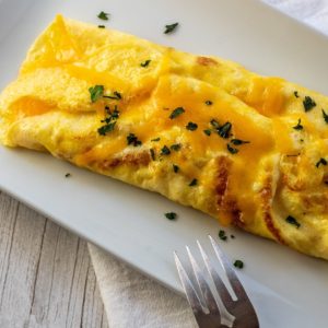 Deliciosas tortillas de huevo y tocino: ¡perfectas para el desayuno o la cena!
